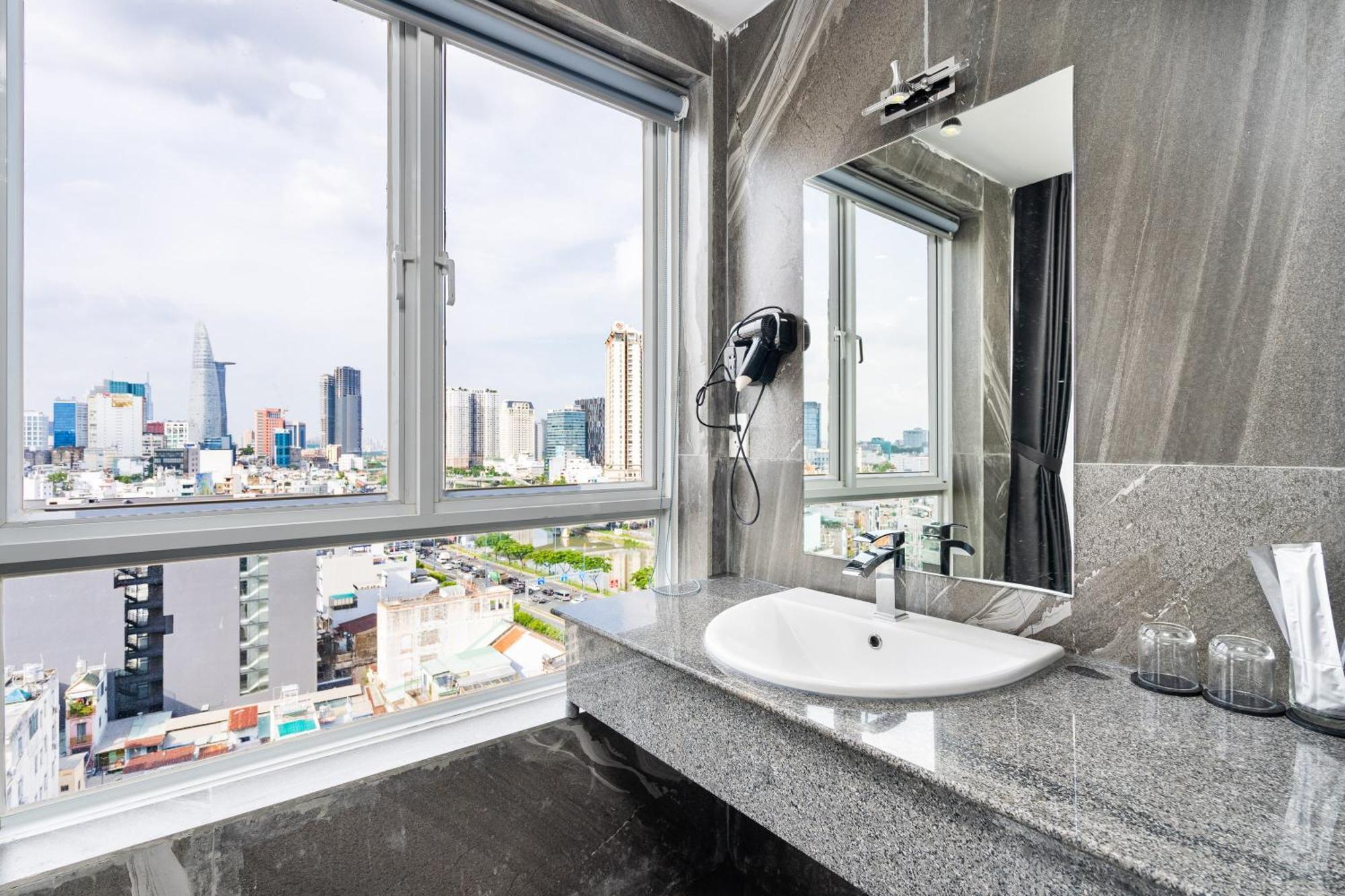 Huazhu Hotel Ho Chi Minh-staden Exteriör bild